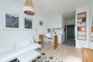 Cozy Living in Small Spaces: Top Tips for a Warm, Inviting Apartment